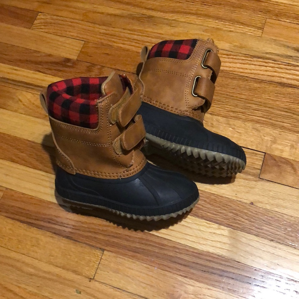 Toddlers Gap boots! Thinsulated. NWOT size 9/10